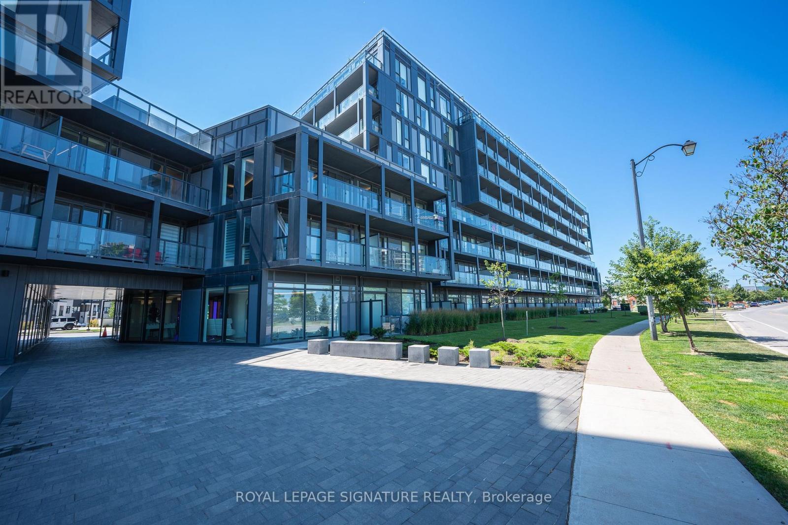 A418 - 3210 Dakota Common, Burlington, Ontario  L7M 2A8 - Photo 4 - W12495388