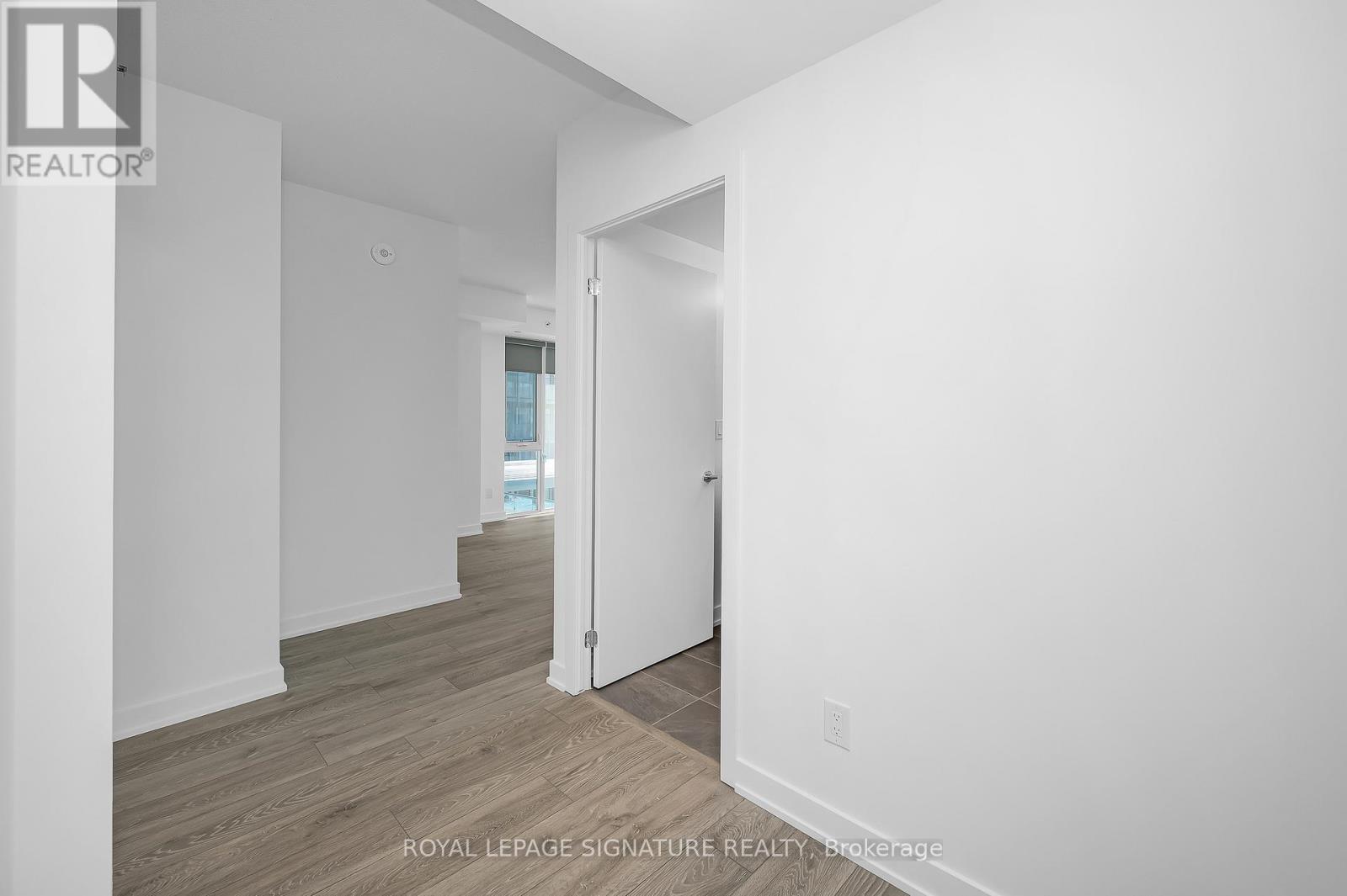 A418 - 3210 Dakota Common, Burlington, Ontario  L7M 2A8 - Photo 8 - W12495388