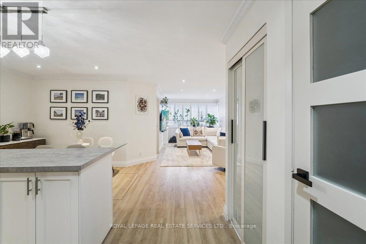 212 - 1275 Cornerbrook Place, Mississauga, Ontario  L5C 3J3 - Photo 5 - W12495434