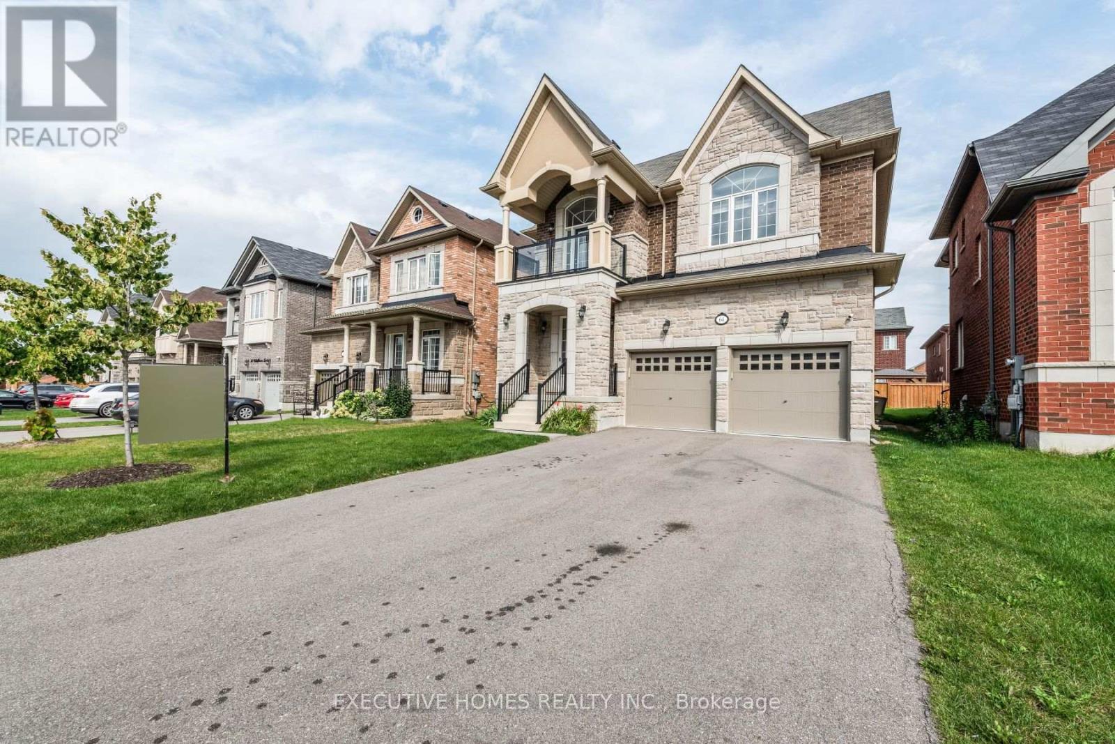64 WILDFLOWER LANE, Halton Hills, Ontario
