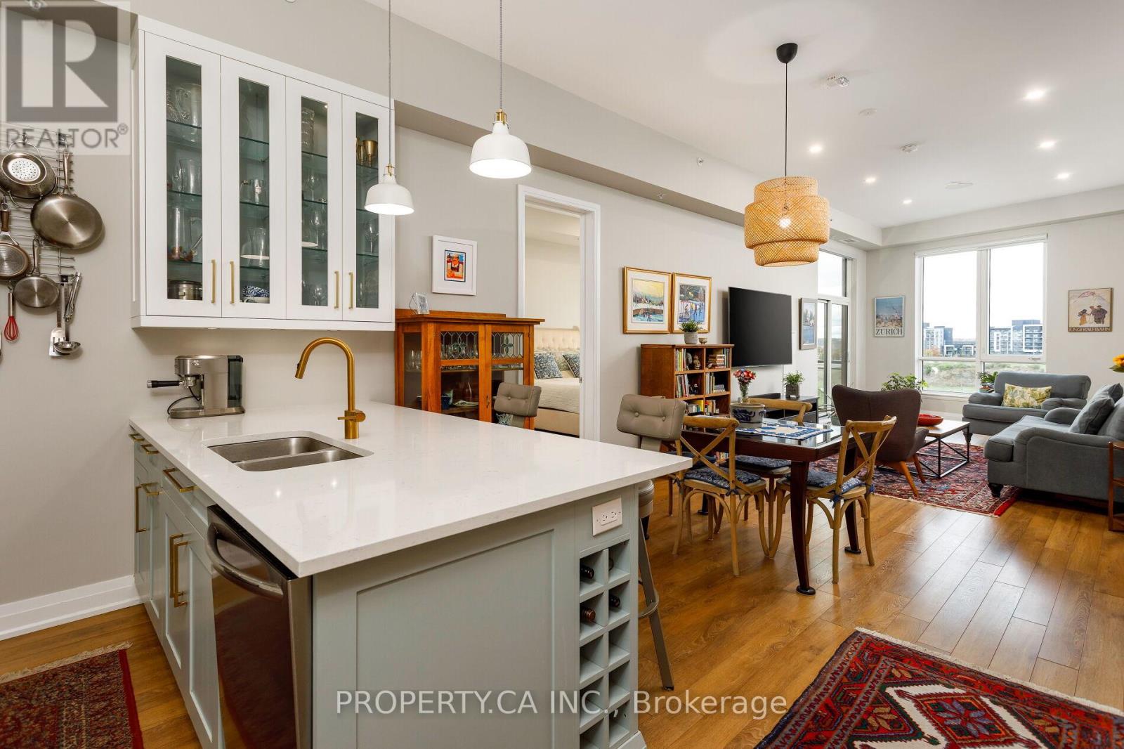 507 - 150 Oak Park Boulevard, Oakville, Ontario  L6H 0E7 - Photo 2 - W12495554