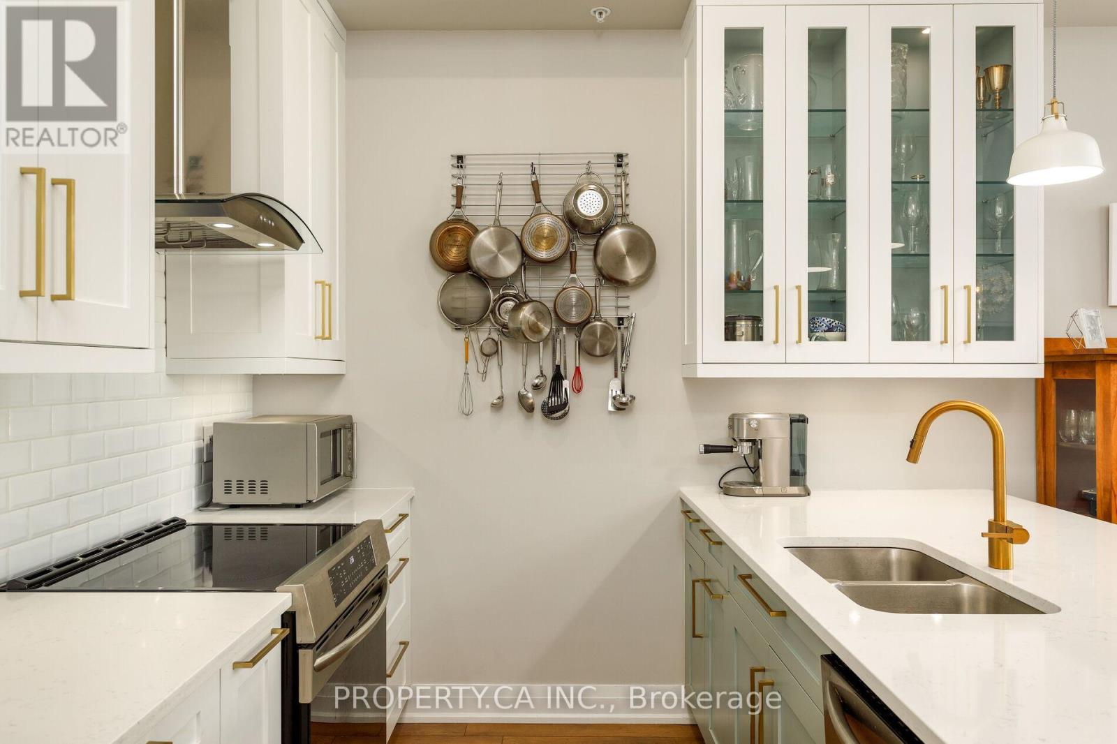 507 - 150 Oak Park Boulevard, Oakville, Ontario  L6H 0E7 - Photo 4 - W12495554