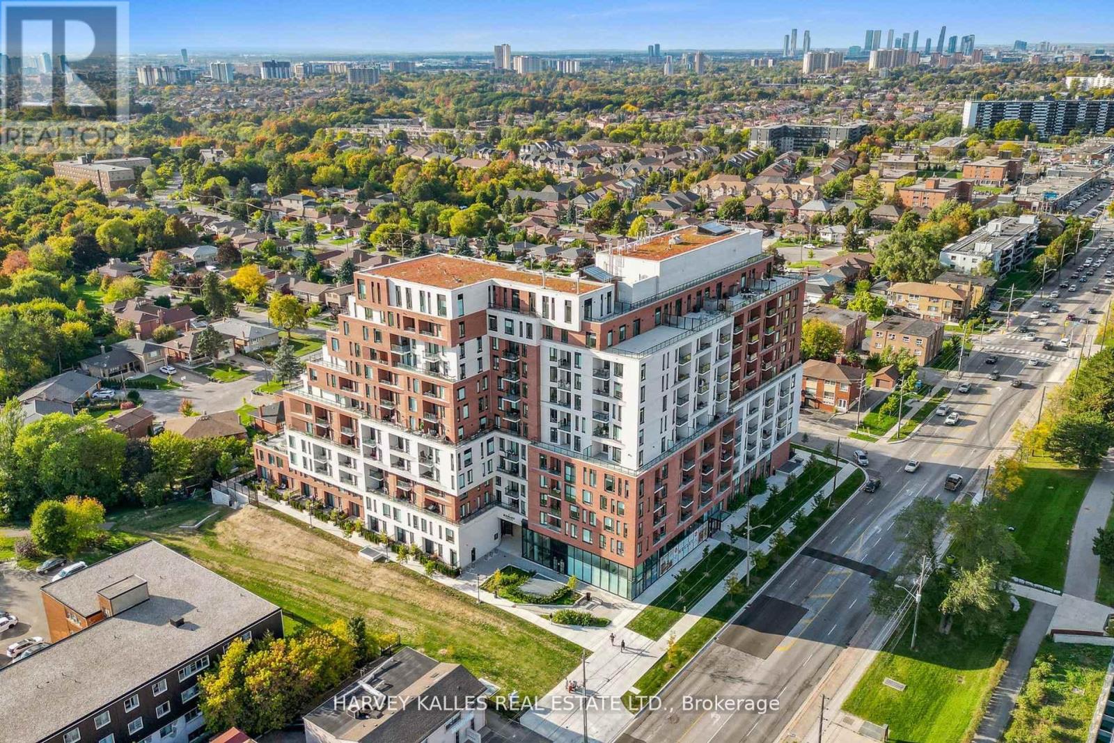 703 - 3100 Keele Street, Toronto, Ontario  M3M 0E1 - Photo 2 - W12495578