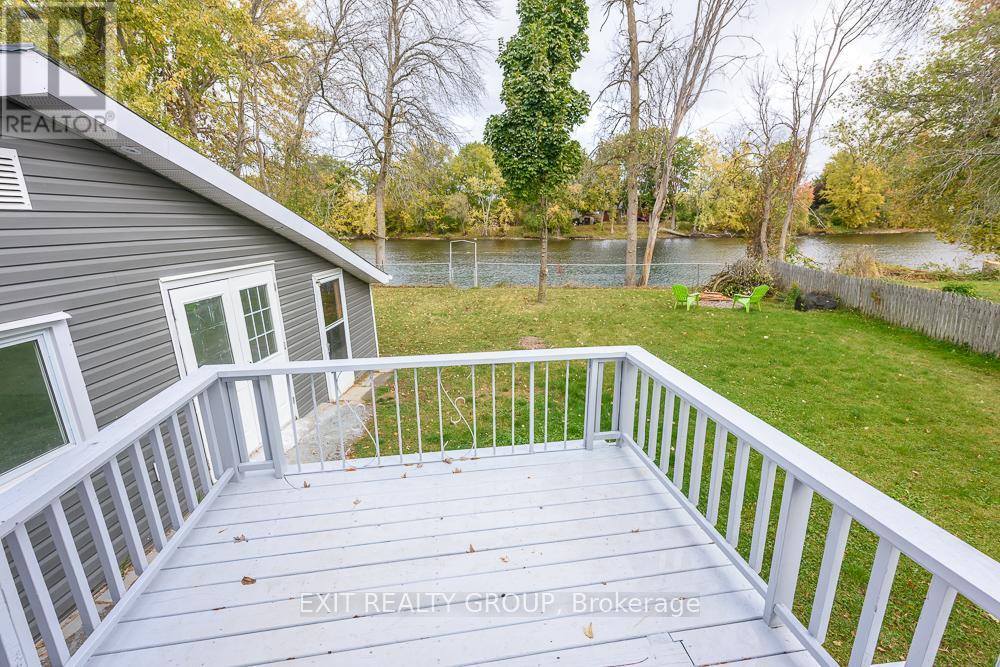 250 Ashley Street, Belleville, Ontario K0K 2B0 - Photo 25 - X12495826