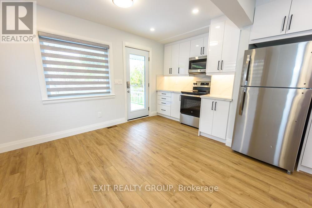 250 Ashley Street, Belleville, Ontario K0K 2B0 - Photo 4 - X12495826