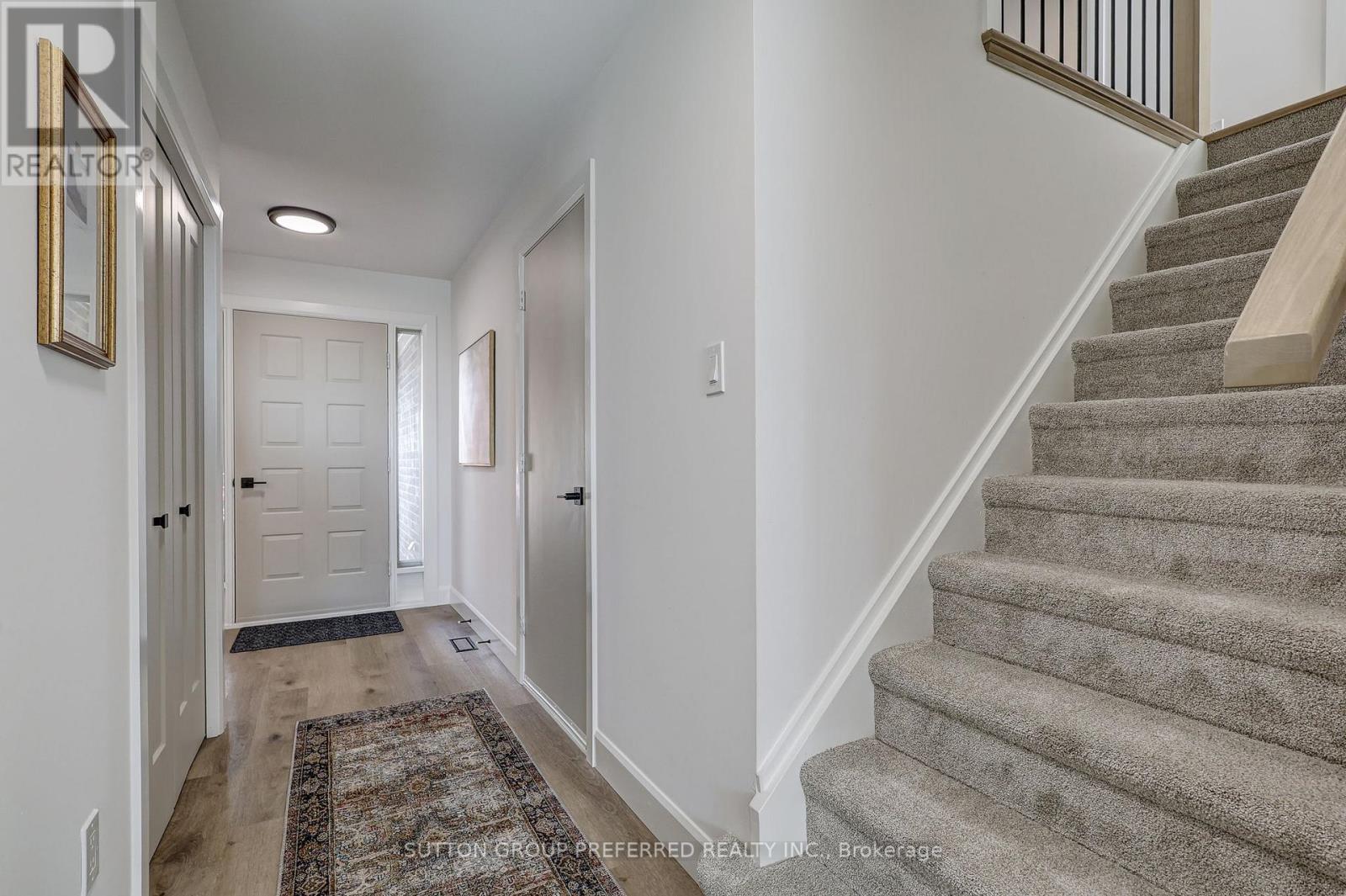 52 Bexhill Drive, London South, Ontario  N6E 1X2 - Photo 12 - X12495694