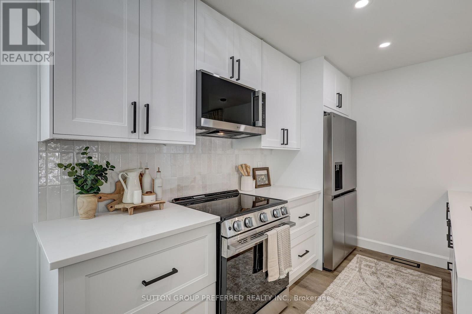 52 Bexhill Drive, London South, Ontario  N6E 1X2 - Photo 23 - X12495694