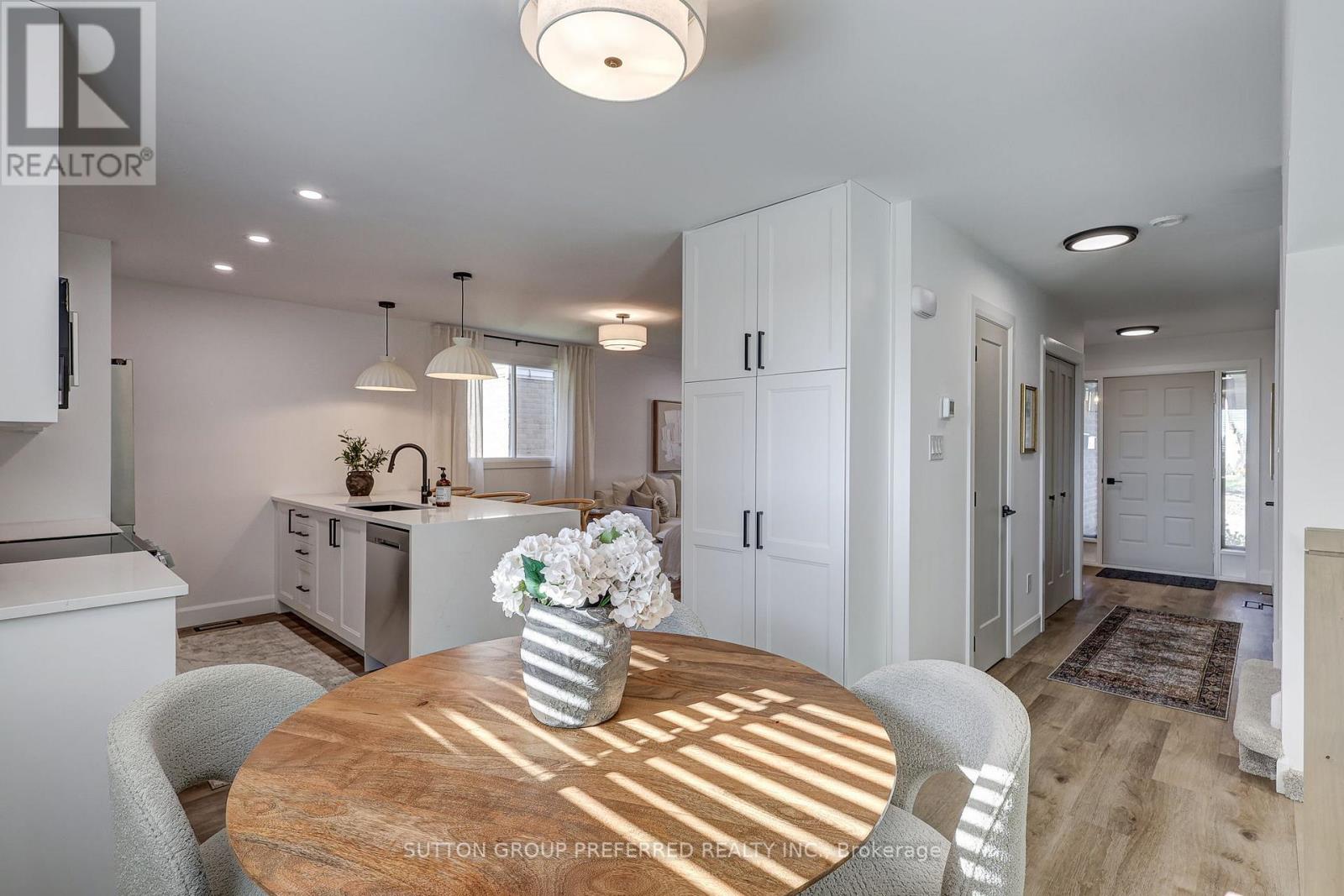 52 Bexhill Drive, London South, Ontario  N6E 1X2 - Photo 29 - X12495694