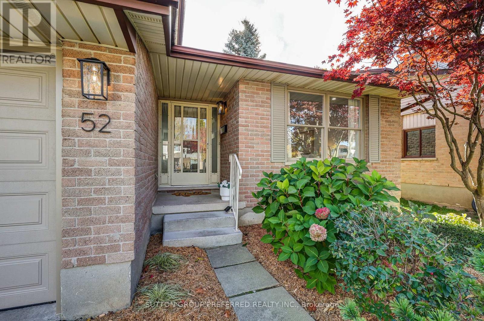 52 Bexhill Drive, London South, Ontario  N6E 1X2 - Photo 4 - X12495694