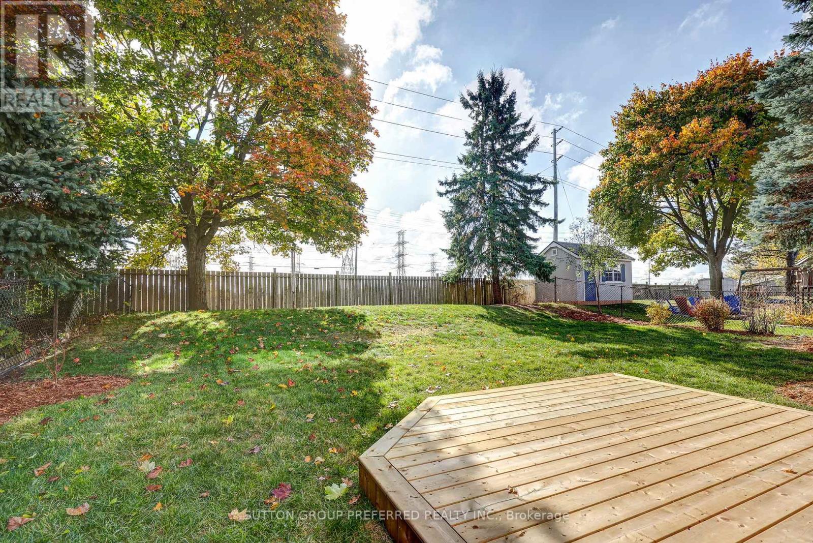 52 Bexhill Drive, London South, Ontario  N6E 1X2 - Photo 5 - X12495694