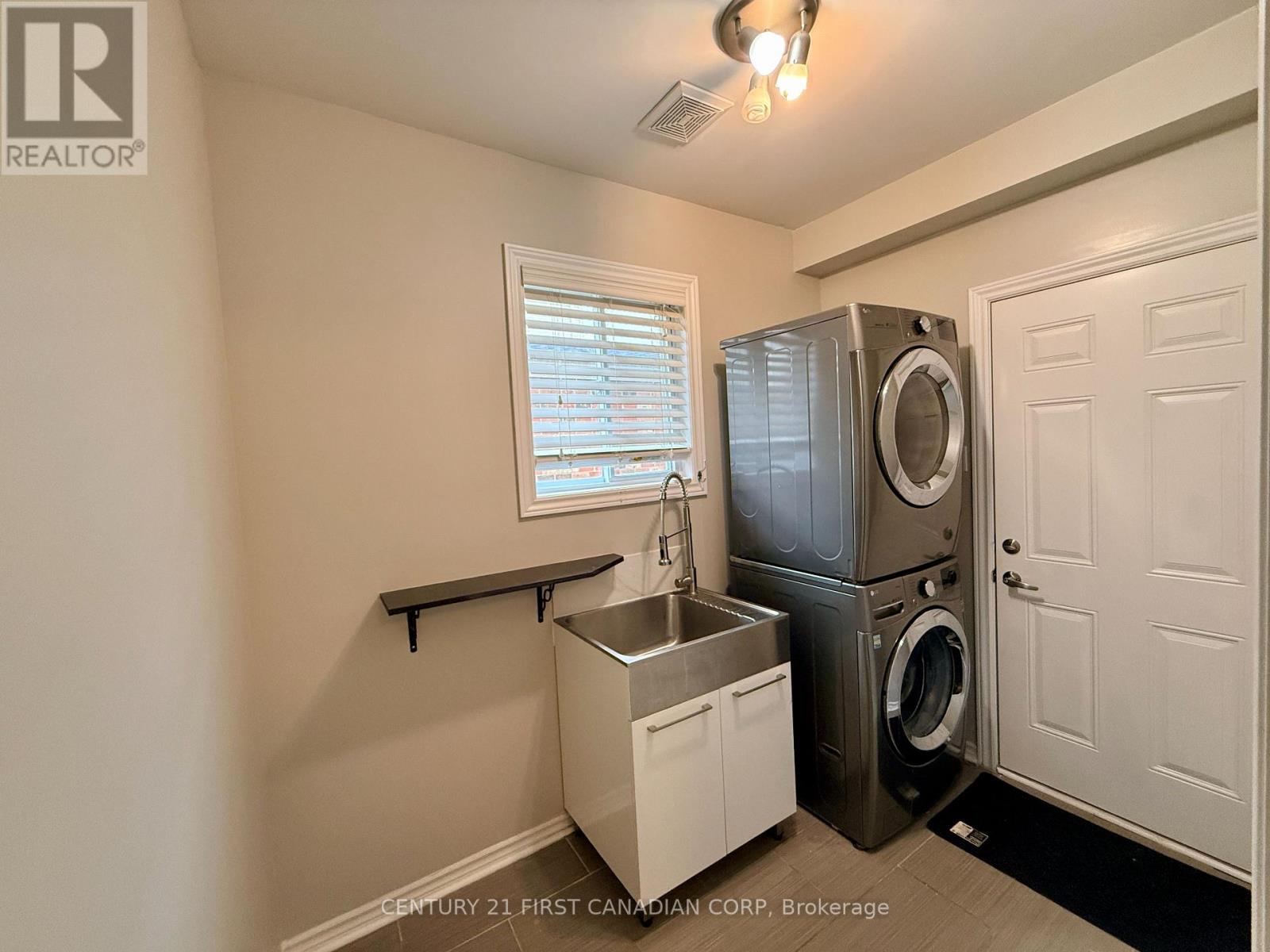 861 Oakcrossing Road, London North, Ontario  N6H 0A4 - Photo 10 - X12495712