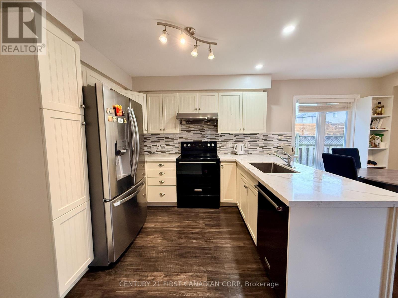 861 Oakcrossing Road, London North, Ontario  N6H 0A4 - Photo 13 - X12495712