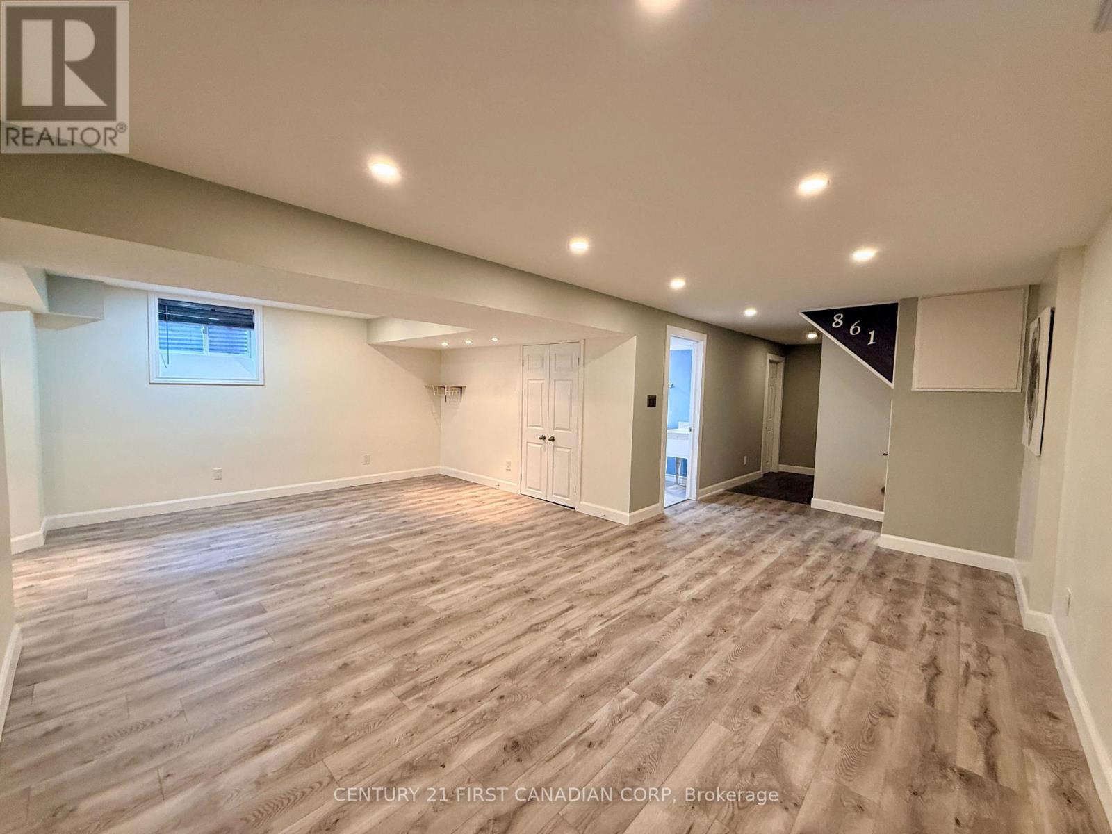 861 Oakcrossing Road, London North, Ontario  N6H 0A4 - Photo 31 - X12495712