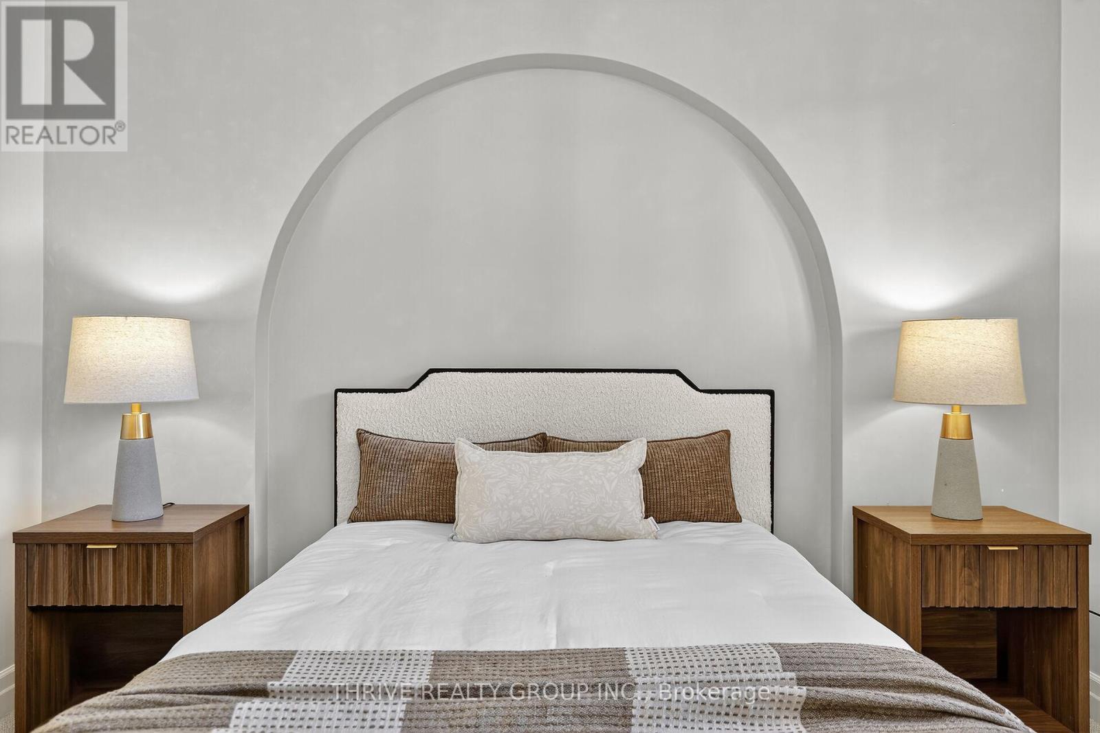 22639 Troops Road, Strathroy-Caradoc, Ontario  N0L 1W0 - Photo 23 - X12495762