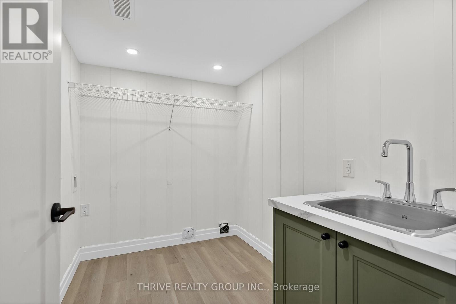 22639 Troops Road, Strathroy-Caradoc, Ontario  N0L 1W0 - Photo 37 - X12495762