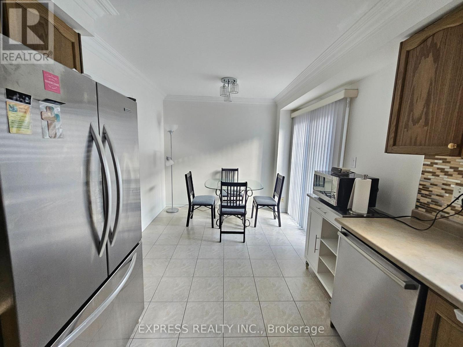 104 Prince Charles Way, Markham (Berczy), Ontario  L6C 0B5 - Photo 16 - N12454412