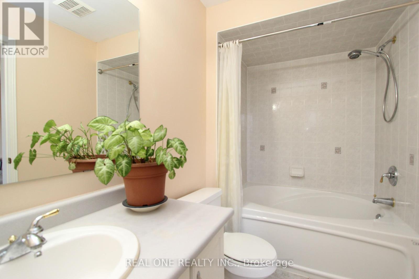 51 Forest Run Boulevard, Vaughan, Ontario  L4K 5J7 - Photo 15 - N12363901