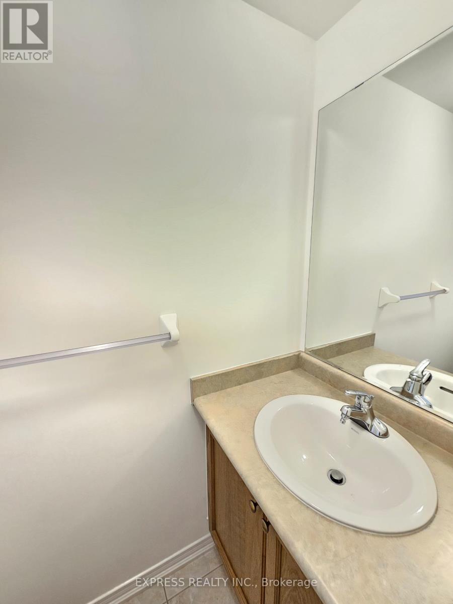 104 Prince Charles Way, Markham (Berczy), Ontario  L6C 0B5 - Photo 10 - N12454412