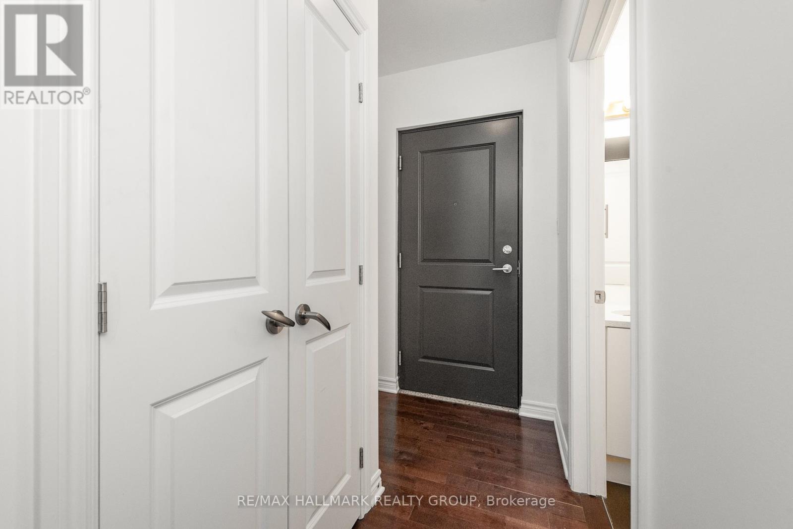 103 - 429 Kent Street, Ottawa, Ontario  K2P 1B5 - Photo 8 - X12495706