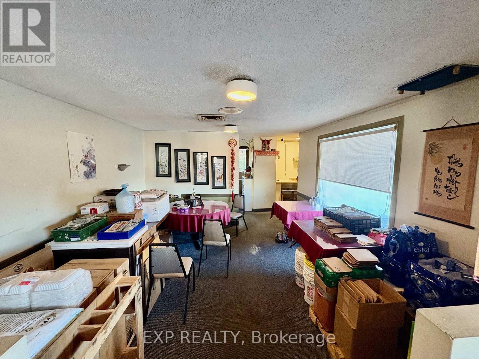 3010 St. Joseph Boulevard, Ottawa, Ontario  K1E 1E2 - Photo 11 - X12495810