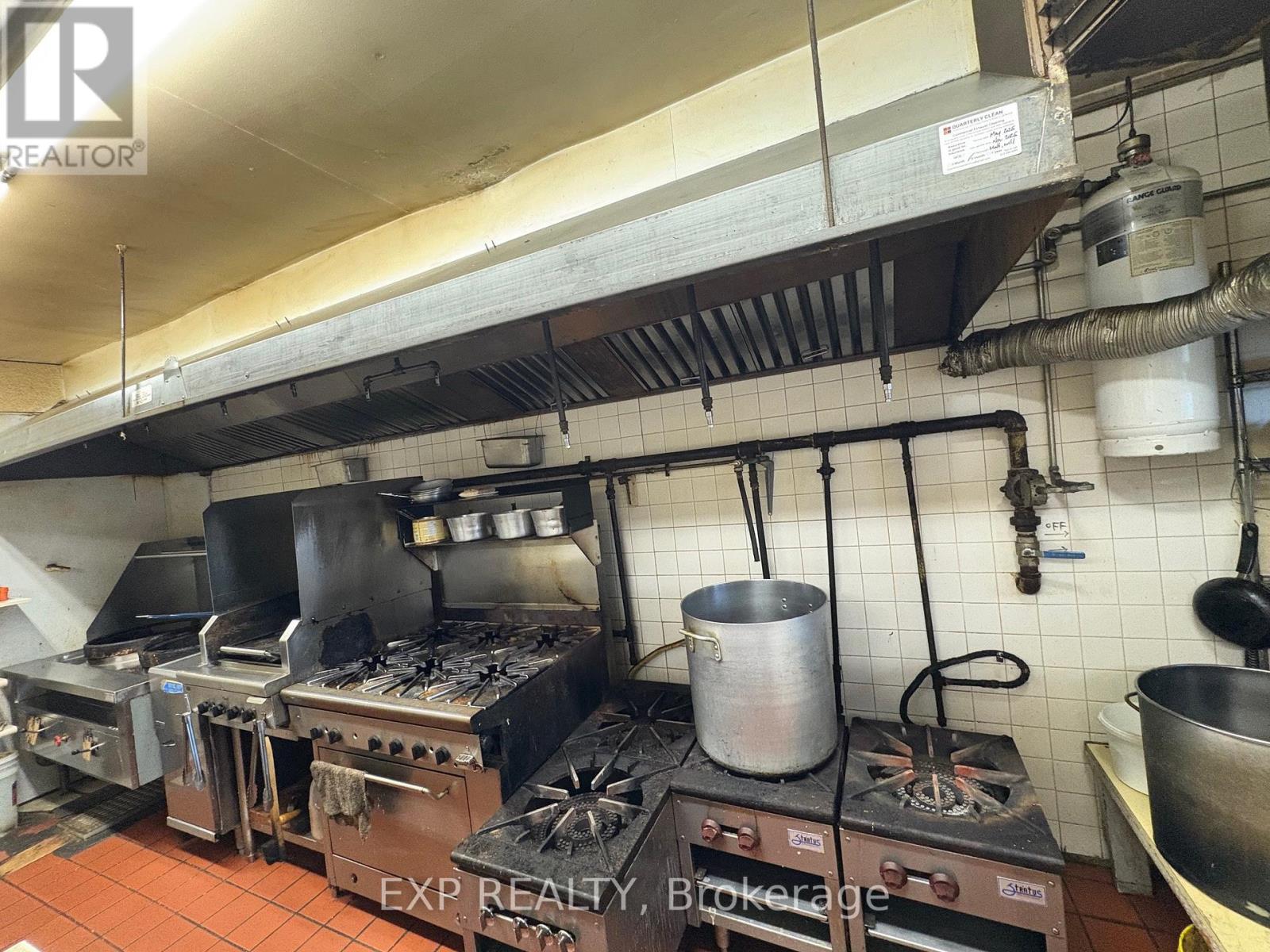 3010 St. Joseph Boulevard, Ottawa, Ontario  K1E 1E2 - Photo 15 - X12495810