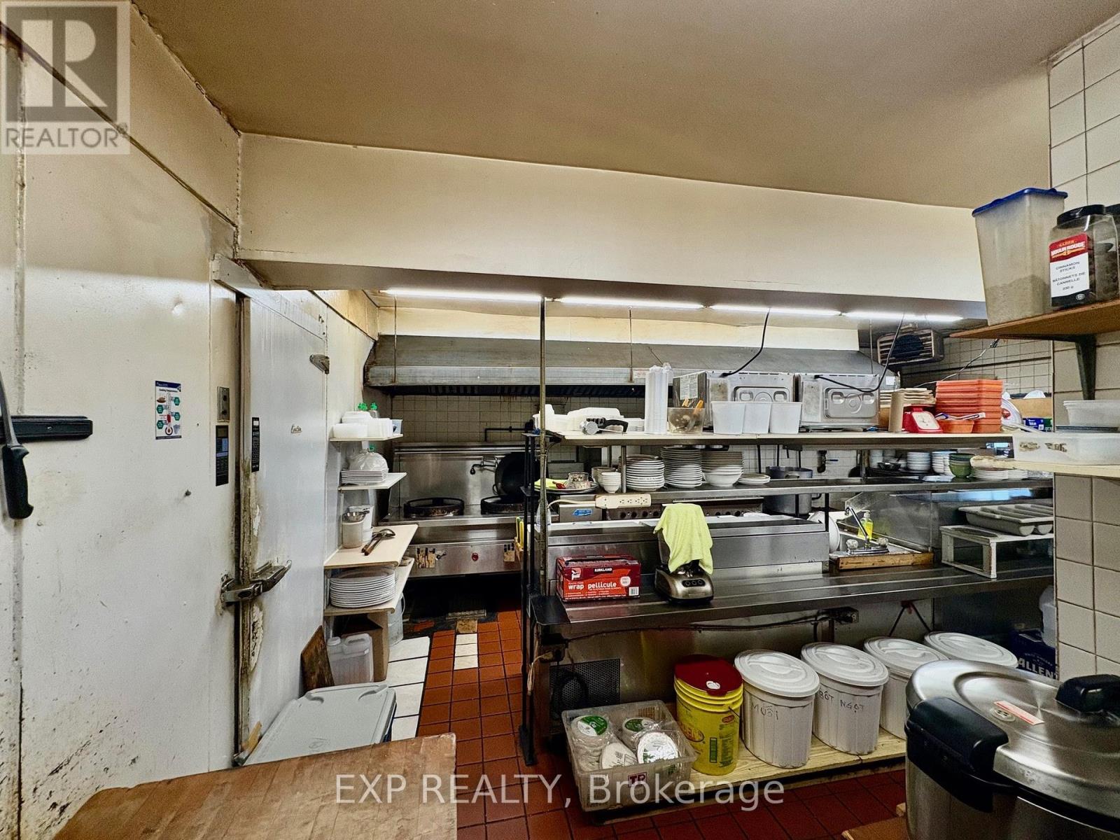 3010 St. Joseph Boulevard, Ottawa, Ontario  K1E 1E2 - Photo 19 - X12495810