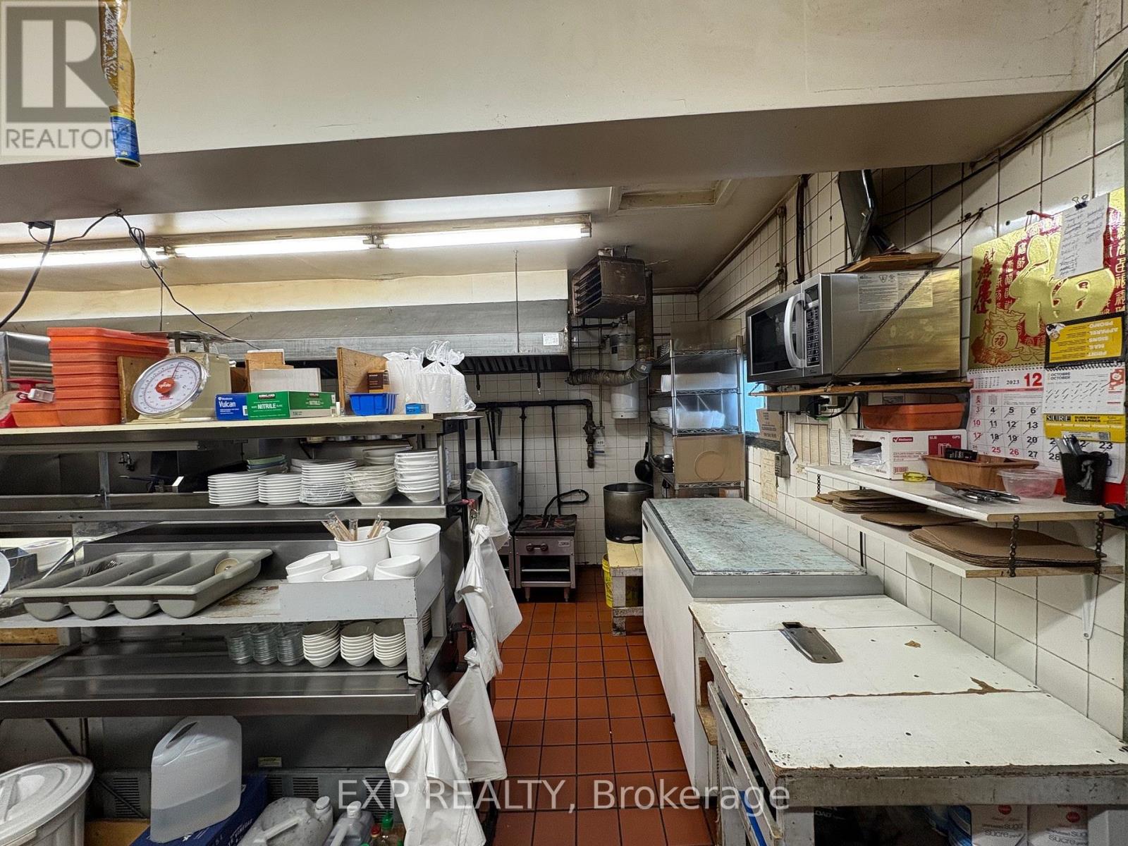 3010 St. Joseph Boulevard, Ottawa, Ontario  K1E 1E2 - Photo 21 - X12495810