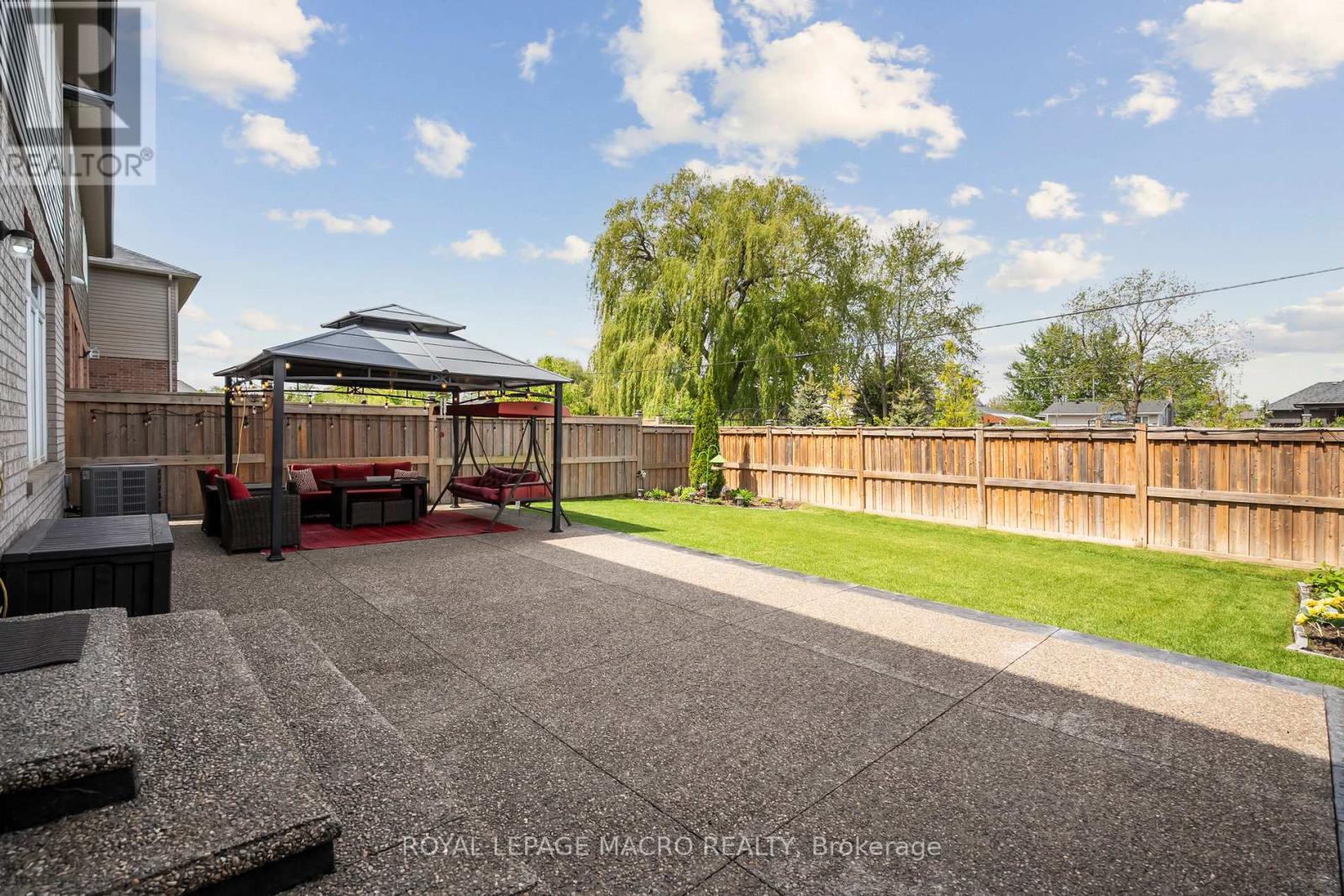 80 Bellroyal Crescent, Hamilton, Ontario  L8J 0E7 - Photo 30 - X12495540