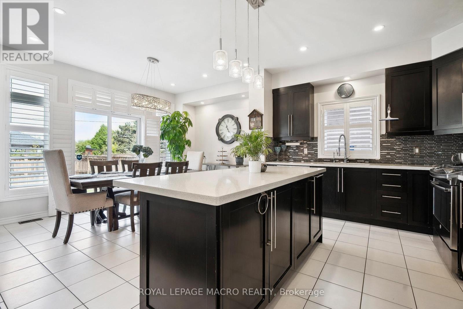 80 Bellroyal Crescent, Hamilton, Ontario  L8J 0E7 - Photo 8 - X12495540