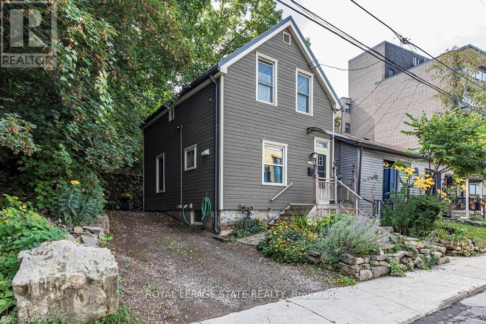 210 Charlton Avenue E, Hamilton, Ontario  L8N 1Z1 - Photo 4 - X12495662