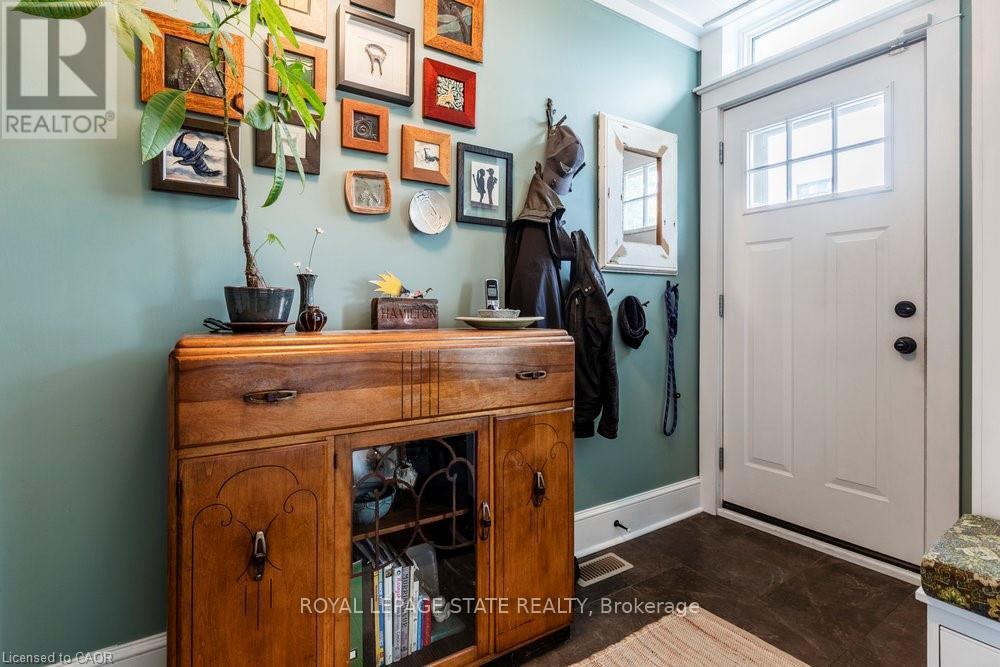 210 Charlton Avenue E, Hamilton, Ontario  L8N 1Z1 - Photo 5 - X12495662