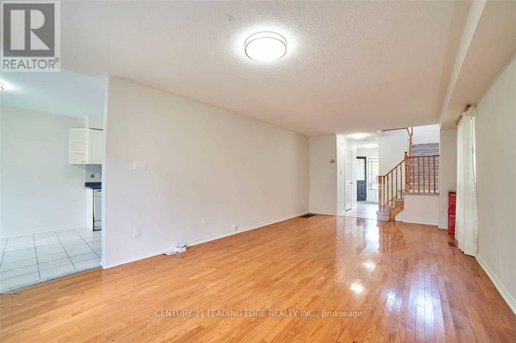 16 Windom Road, Toronto, Ontario  M3C 3X4 - Photo 4 - C12472490