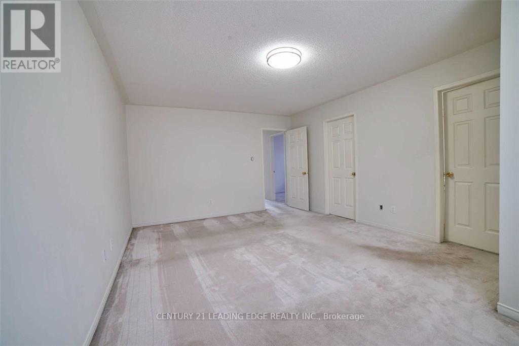 16 Windom Road, Toronto, Ontario  M3C 3X4 - Photo 9 - C12472490