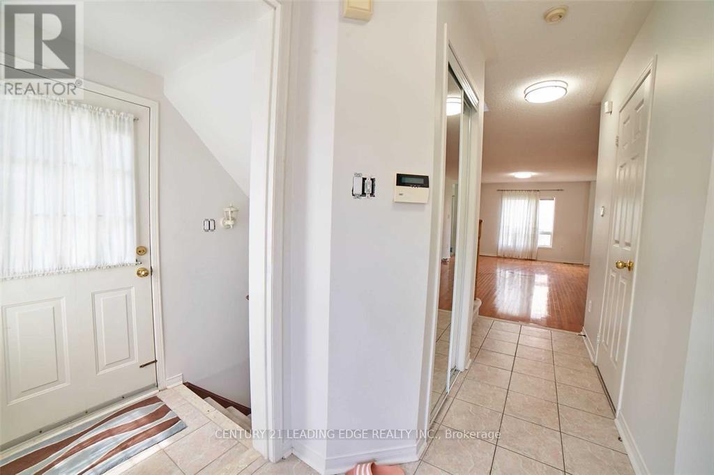 16 Windom Road, Toronto, Ontario  M3C 3X4 - Photo 2 - C12472490