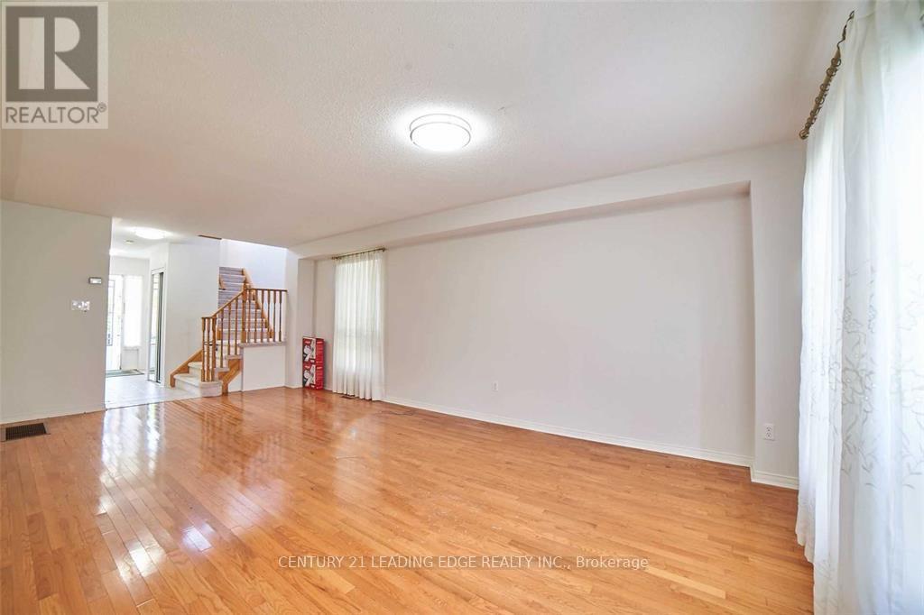 16 Windom Road, Toronto, Ontario  M3C 3X4 - Photo 5 - C12472490