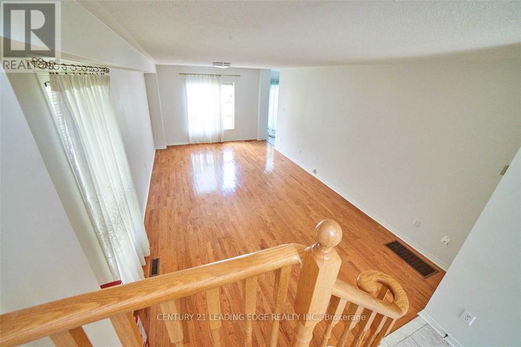 16 Windom Road, Toronto, Ontario  M3C 3X4 - Photo 6 - C12472490