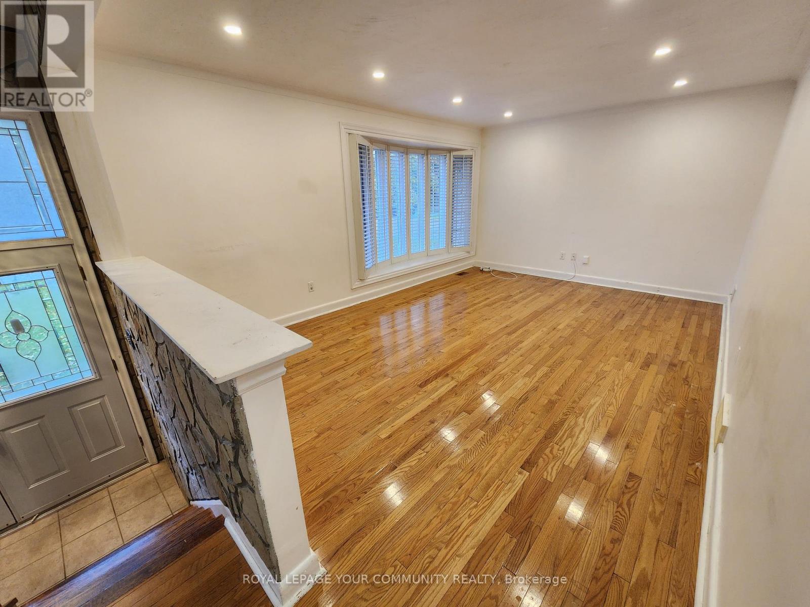 394 Paliser Crescent N, Richmond Hill, Ontario  L4C 1R6 - Photo 19 - N12423103