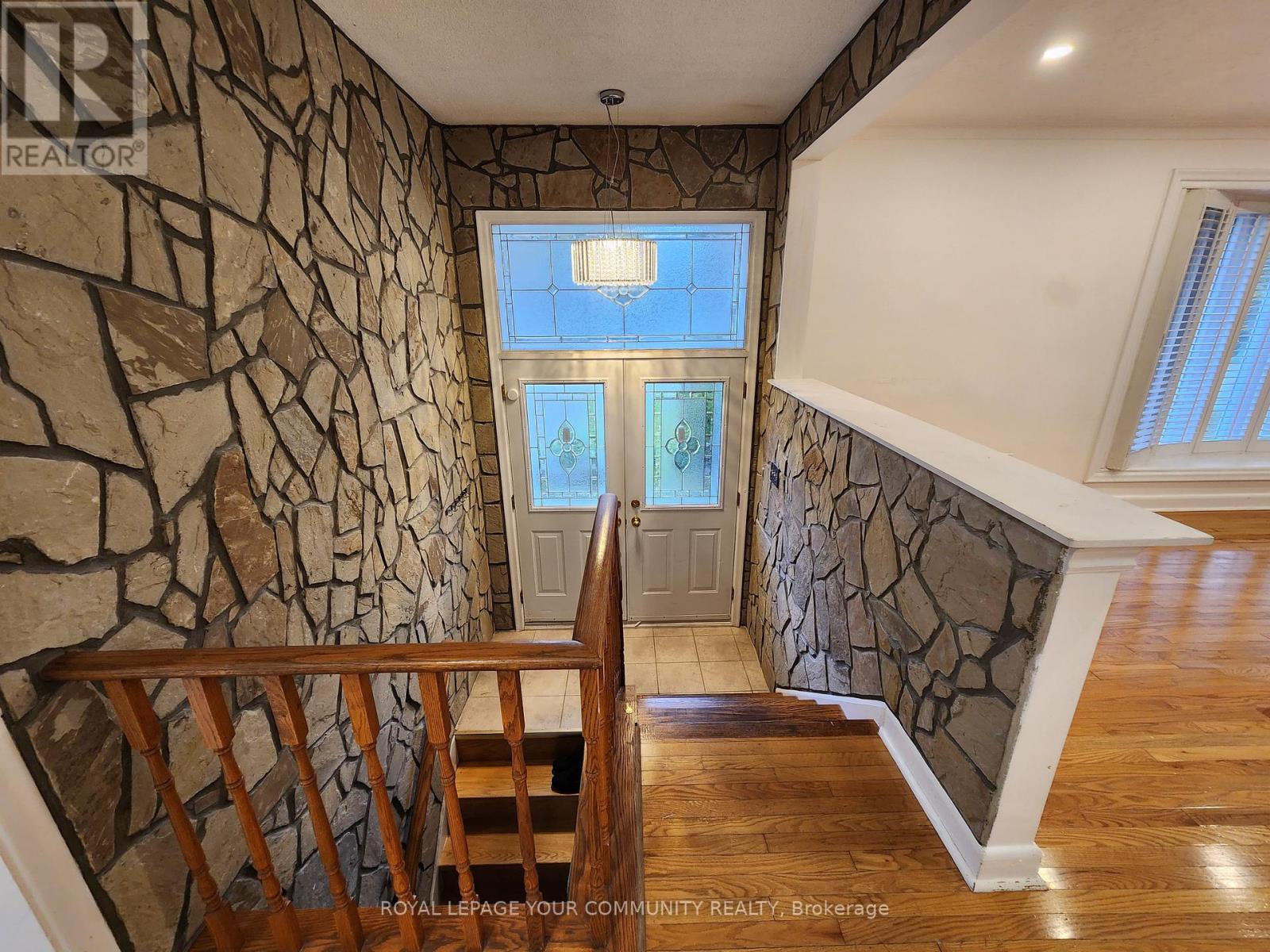 394 Paliser Crescent N, Richmond Hill, Ontario  L4C 1R6 - Photo 24 - N12423103