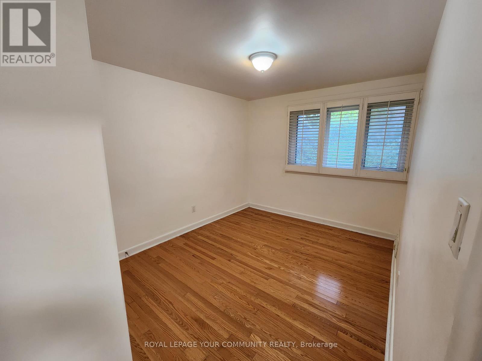 394 Paliser Crescent N, Richmond Hill, Ontario  L4C 1R6 - Photo 9 - N12423103