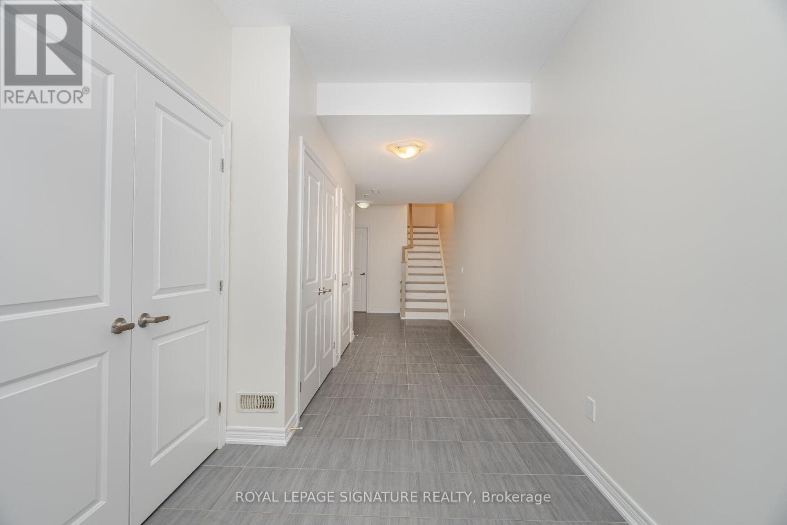 5 Ridgeside Lane, Hamilton, Ontario  L8B 1W5 - Photo 11 - X12495168