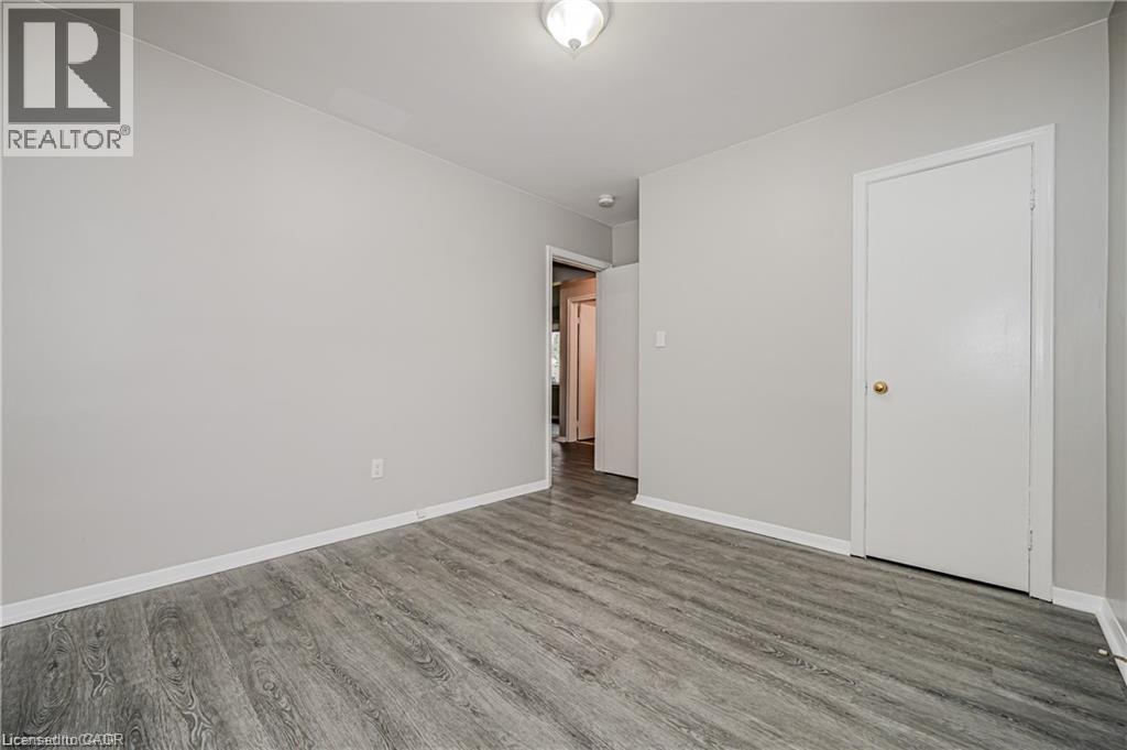 16 Huntington Avenue Unit# Main, Hamilton, Ontario  L8T 1X6 - Photo 11 - 40784568