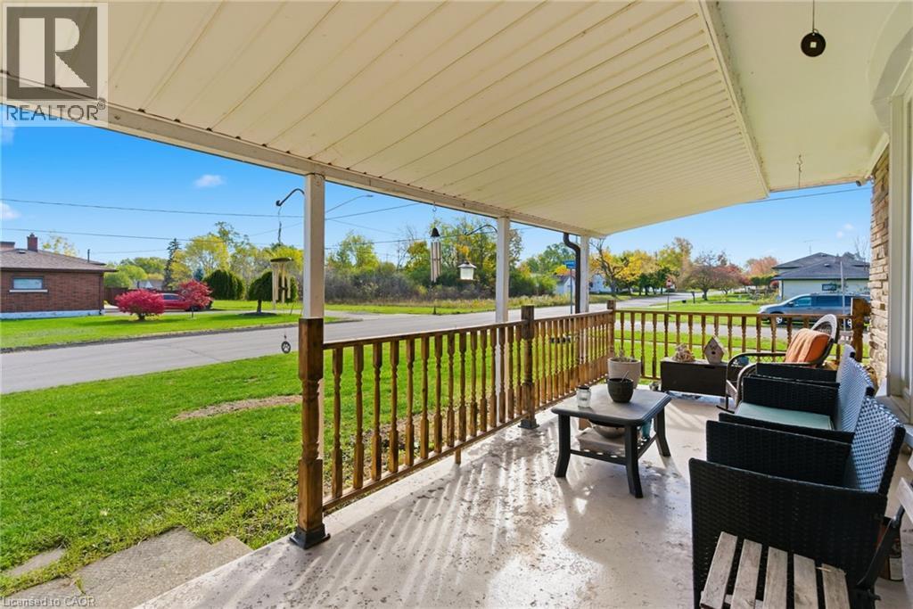 143 Aberdeen Street, Fort Erie, Ontario  L2A 3Y4 - Photo 4 - 40784449