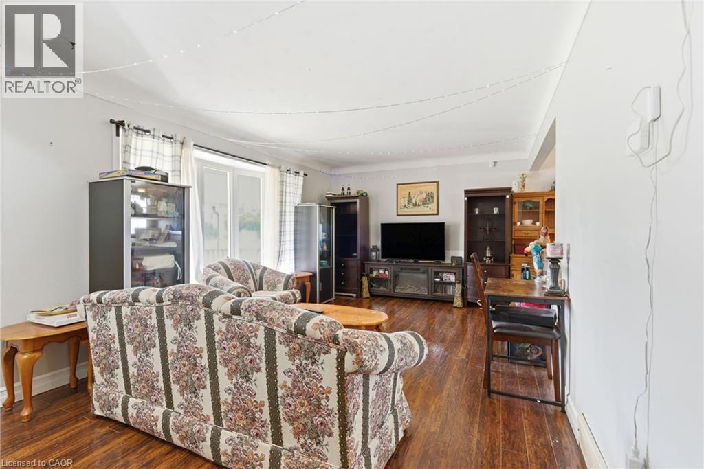 143 Aberdeen Street, Fort Erie, Ontario  L2A 3Y4 - Photo 5 - 40784449