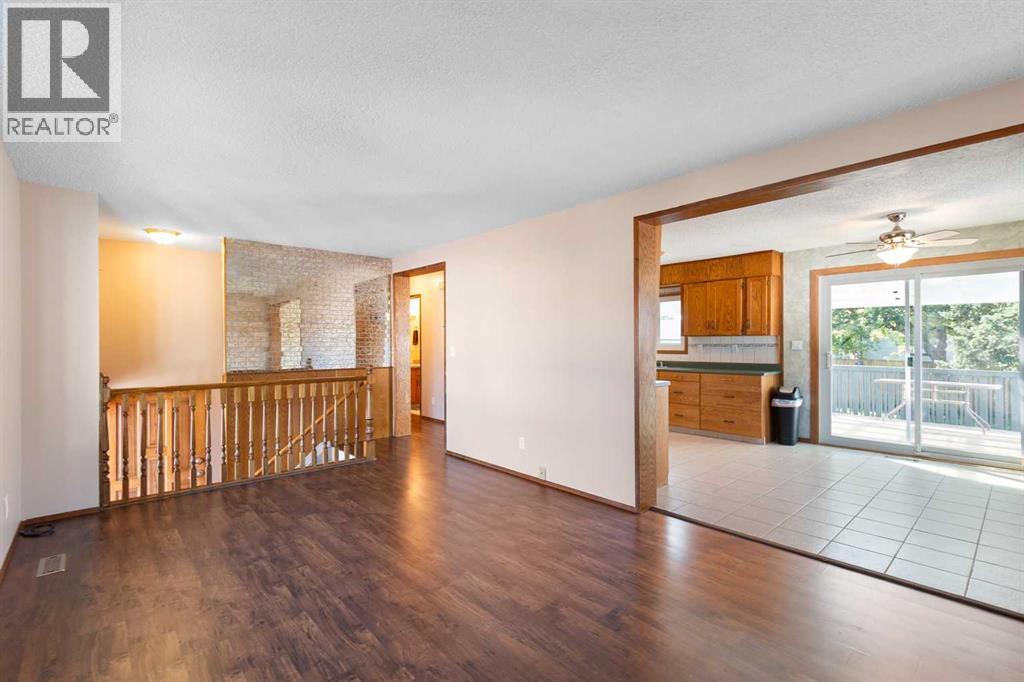 125 Big Springs Drive, Airdrie, Alberta  T4A 1K9 - Photo 6 - A2247354