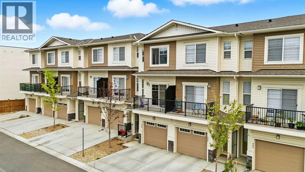 908 Sage Hill Grove Nw, Calgary, Alberta  T3R 2A2 - Photo 1 - A2253660