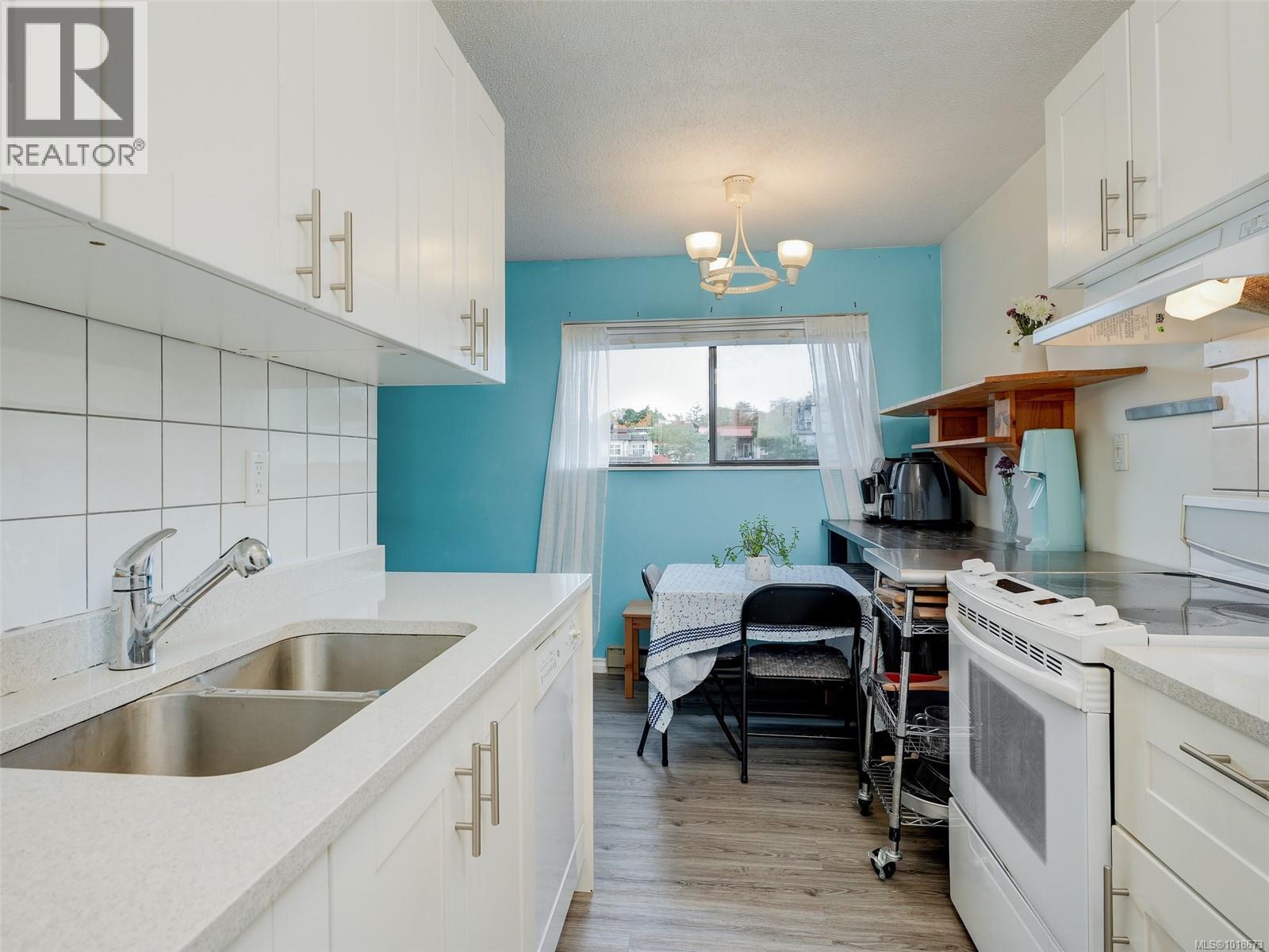 413 3277 Glasgow Ave, Saanich, British Columbia  V8X 1M3 - Photo 10 - 1018673