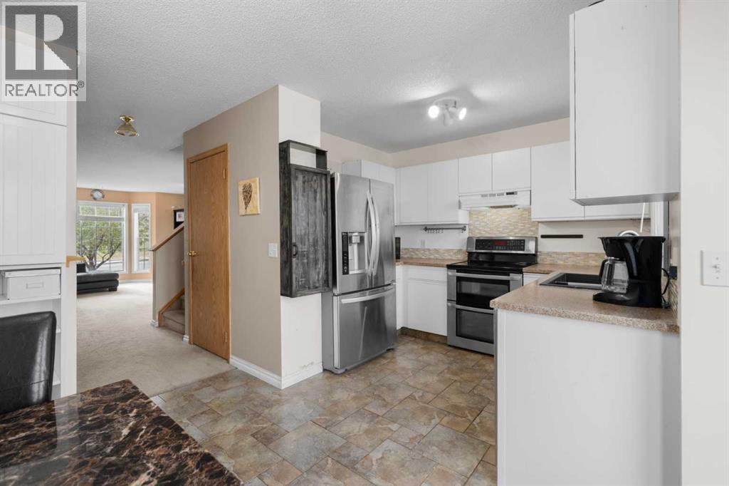 10884 Hidden Valley Drive Nw, Calgary, Alberta  T3A 5H2 - Photo 9 - A2256670