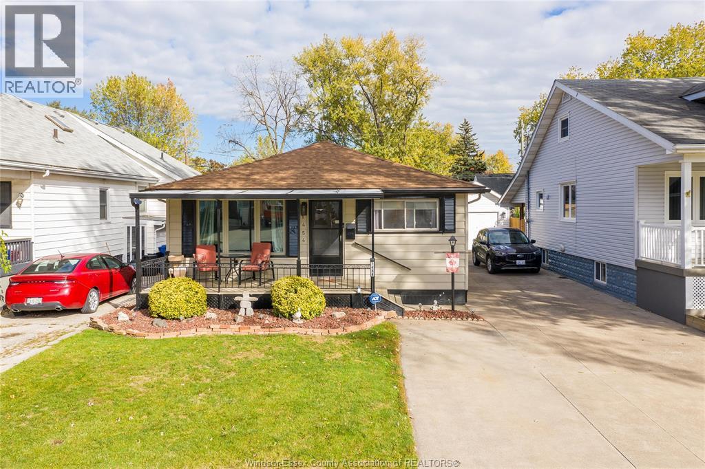 MLS# 25027223: 1454 BERNARD ROAD, Windsor, Canada
