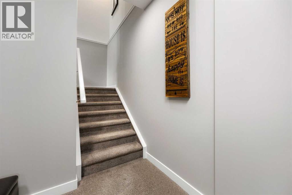 84 Riviera Court, Cochrane, Alberta  T4C 2V8 - Photo 19 - A2260260