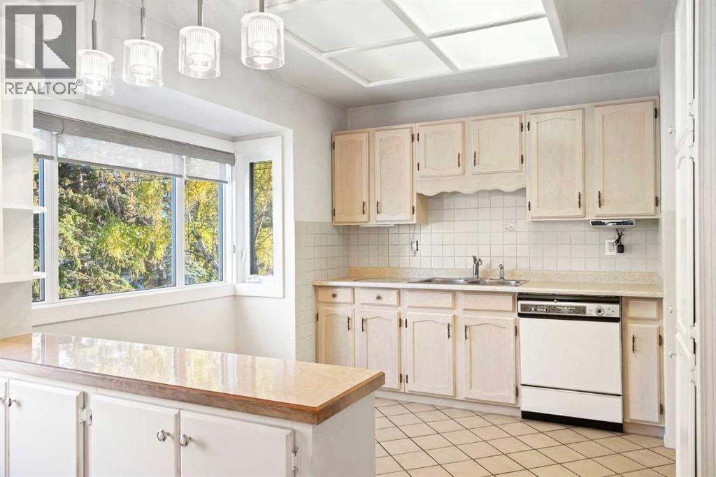 5316 Thorncliffe Drive Nw, Calgary, Alberta  T2K 2Z3 - Photo 12 - A2264598